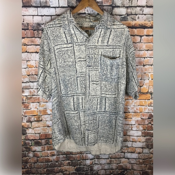 Roundtree & Yorke Other - ROUNDTREE & YORKE SILK SHORT SLEEVE SHIRT